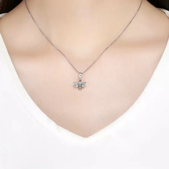 925 Sterling Silver Bee Charm Pendant Cubic Zircon - Picture 2 of 9